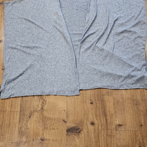 ELDRIDGE NWOT PONCHO STYLE CARDI - Picture 5 of 5